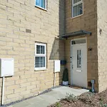 Large 4br House Leeds, Contractor Friendly Leeds (West Yorkshire)