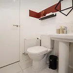 Large 4br House Leeds, Contractor Friendly