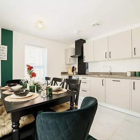 Superb 4br New House