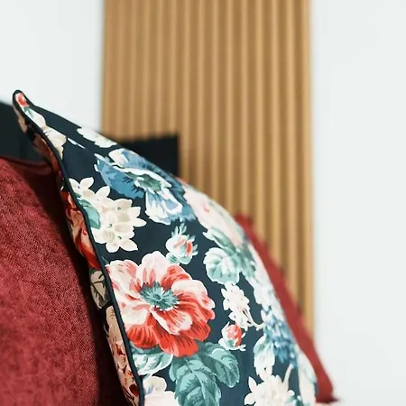 Warm & Spacious 4br Home, Great For Group Stays, Free Parking & Wifi, Sleeps 11 Semesterbostad Leeds (West Yorkshire)