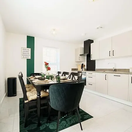 Superb 4br New House *
