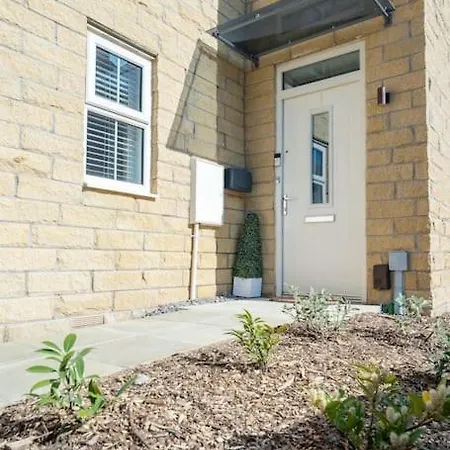 Superb 4br New House