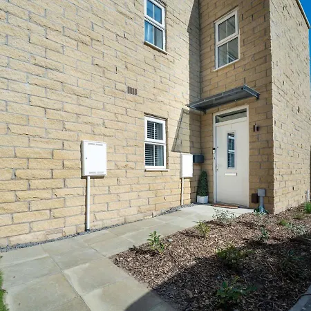 Large 4br House Leeds, Contractor Friendly 別荘 リーズ