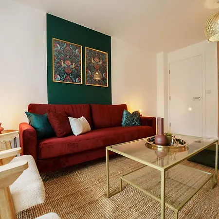 Large 4br House Leeds, Contractor Friendly Сasa de vacaciones Leeds (West Yorkshire)