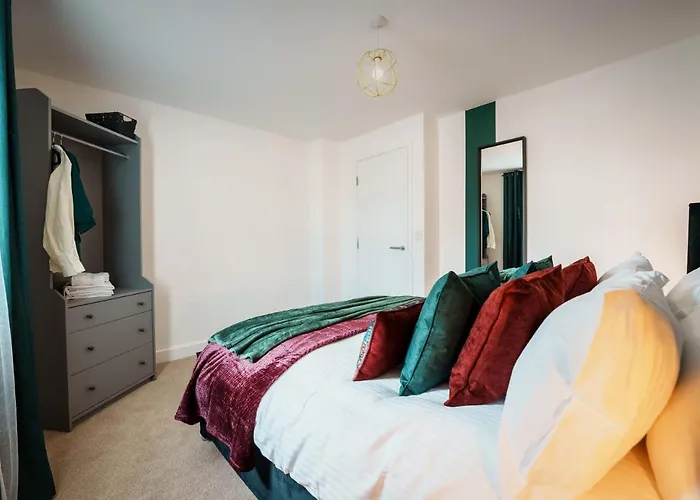 Large 4br House Leeds, Contractor Friendly Holiday home Leeds (West Yorkshire)