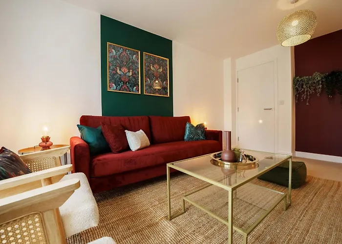 Large 4br House Leeds, Contractor Friendly Holiday home Leeds (West Yorkshire)